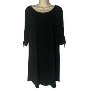 Black lightweight dress with tie in sleeve and pockets size M